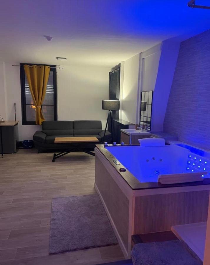 Hotel Magnifique Loft 35M2 Jacuzzi Rvb Night 1 Amiens Exterior foto