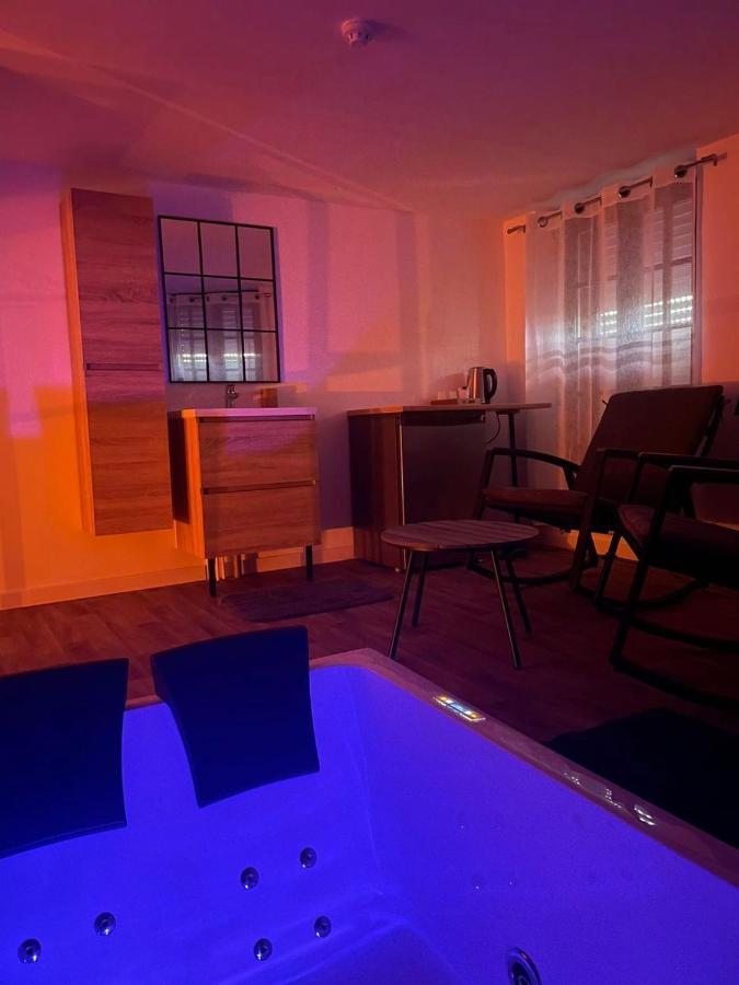 Hotel Magnifique Loft 35M2 Jacuzzi Rvb Night 1 Amiens Exterior foto
