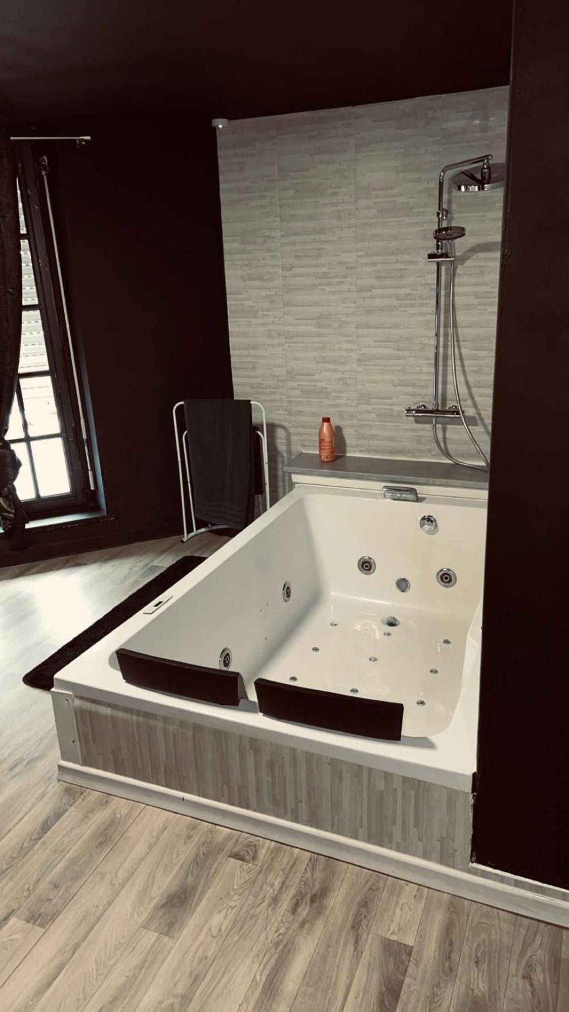 Hotel Magnifique Loft 35M2 Jacuzzi Rvb Night 1 Amiens Exterior foto
